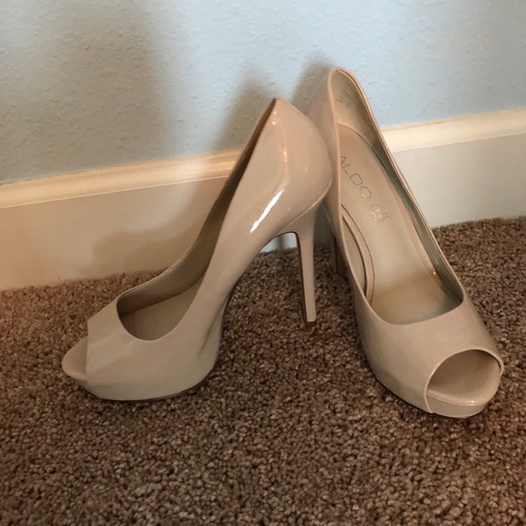 cream peep toe shoes